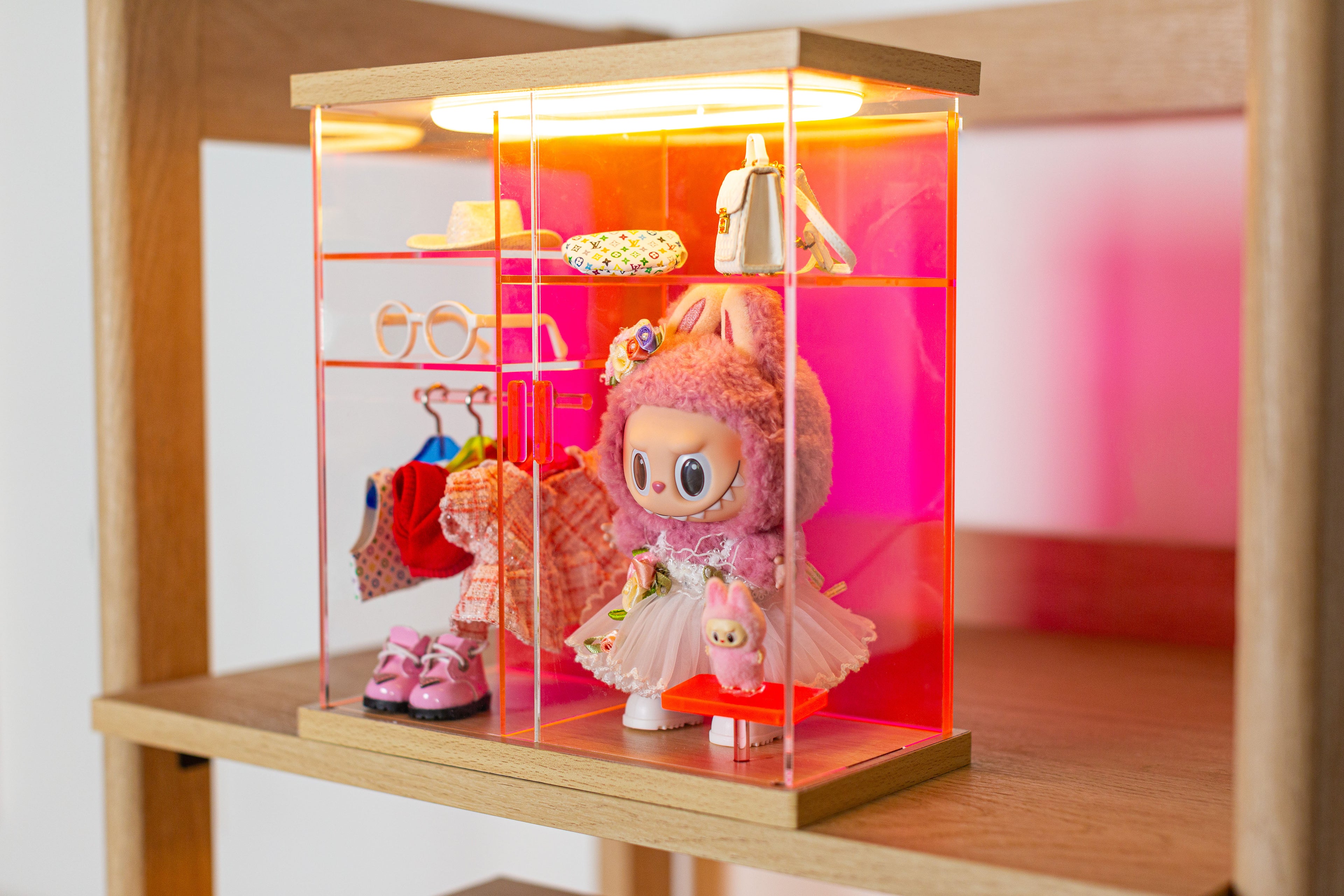 Bravik Illumina Closet Box- Pink
