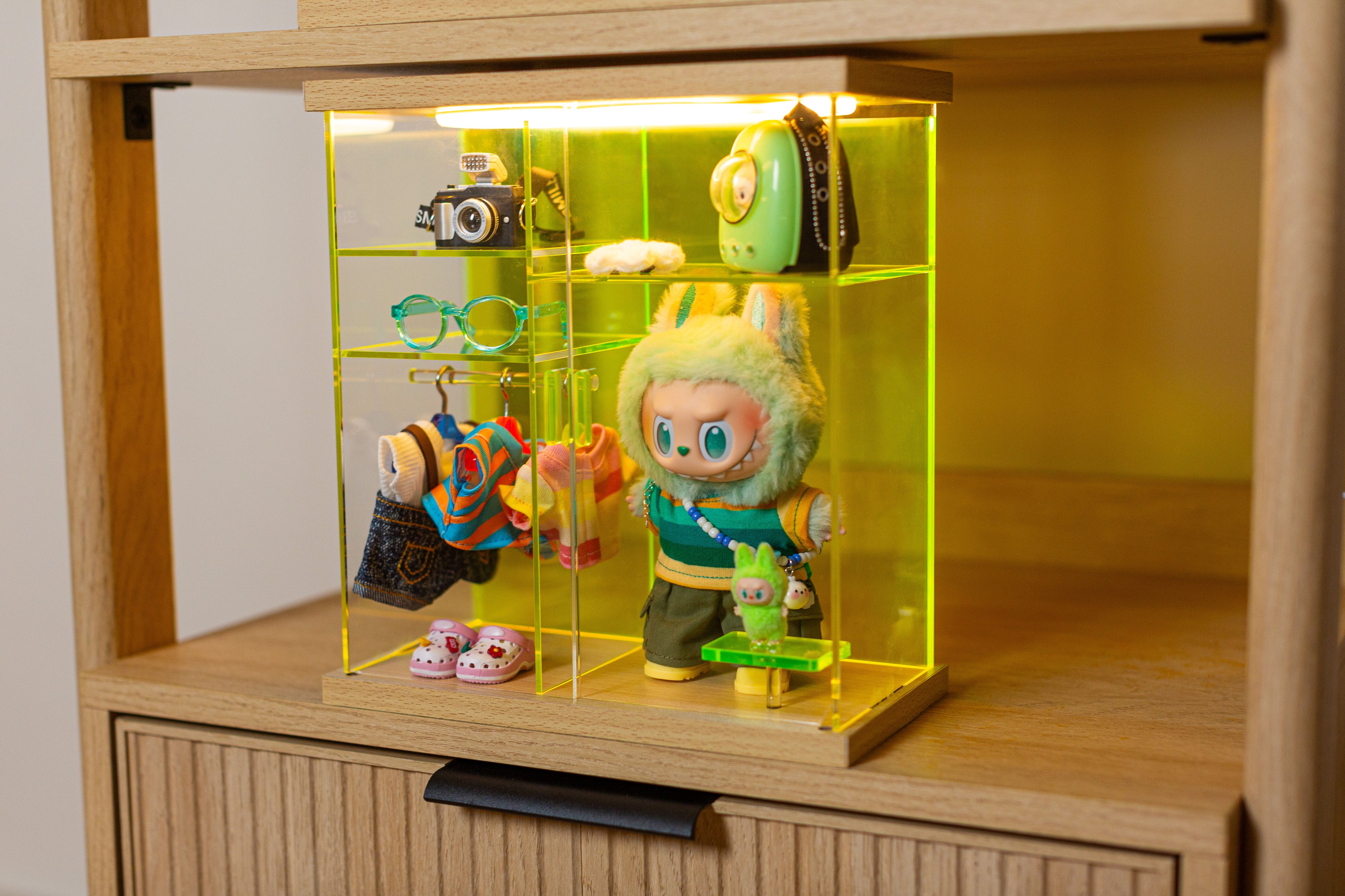 Bravik Illumina Closet Box- Yellow